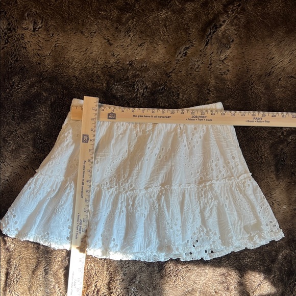 Elegant Cream Eyelet Crop Top and Skirt Set - Picture 3 of 9